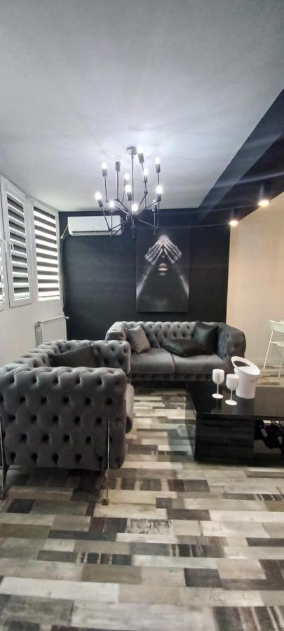 Naumovski Apartments スコピエ エクステリア 写真