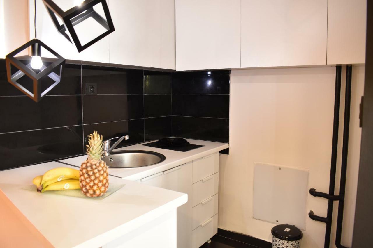 Naumovski Apartments スコピエ エクステリア 写真